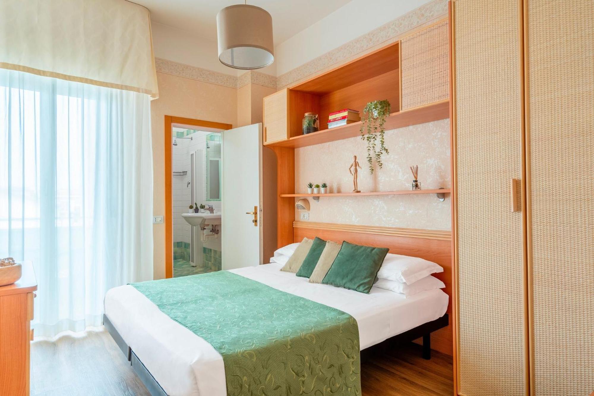 Hotel Rondinella E Viola Римини Экстерьер фото